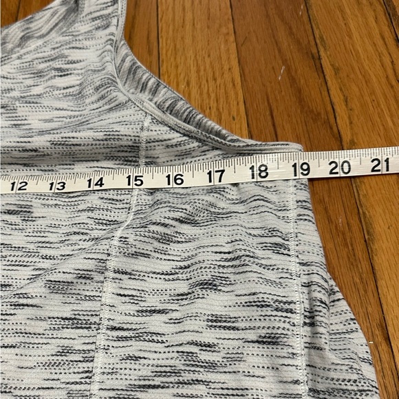 Lululemon Athletica Gray Tank Top - Picture 6 of 6